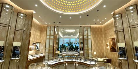 cartier jewelry dubai.